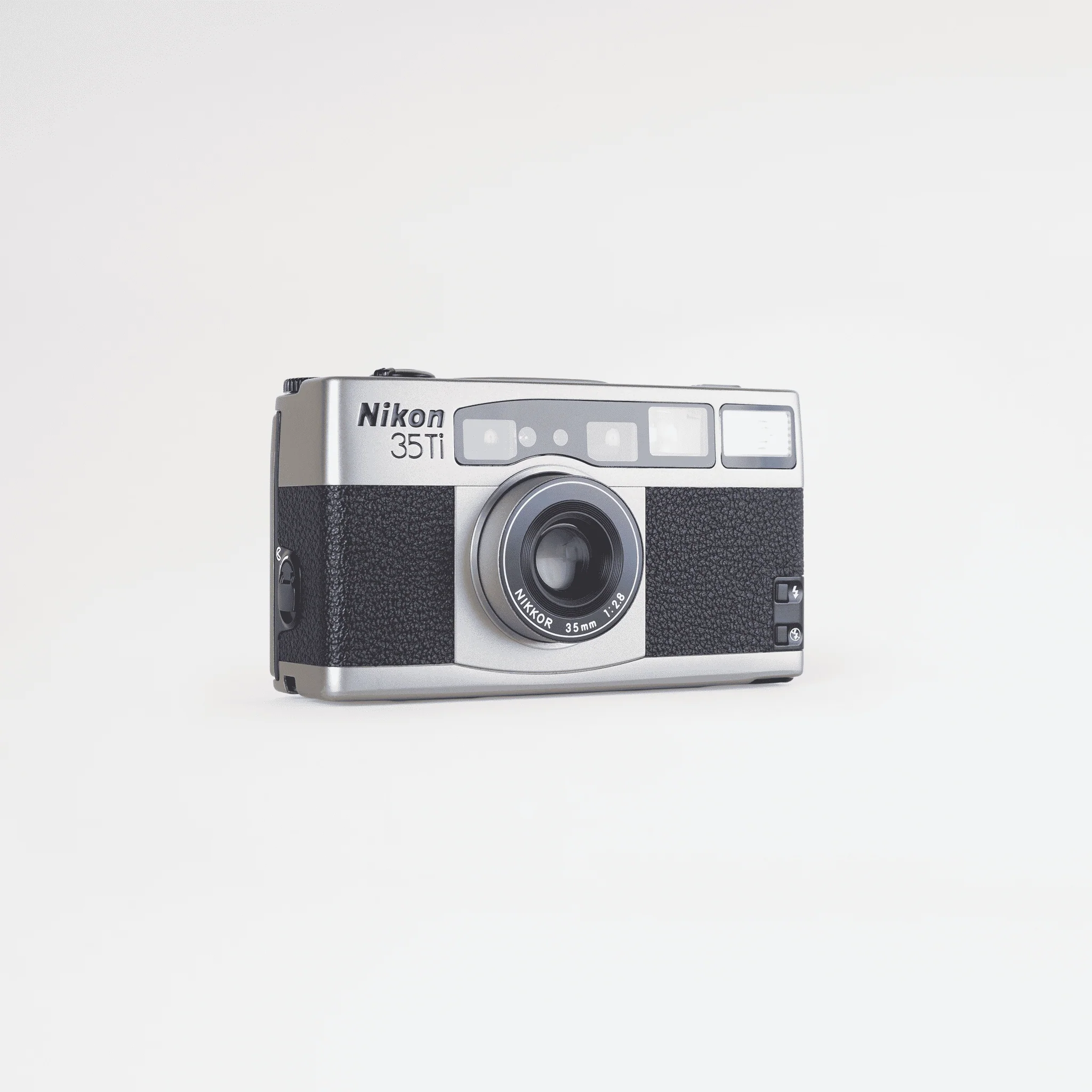 Nikon 35TI Deluxe Point & Shoot - Image 3