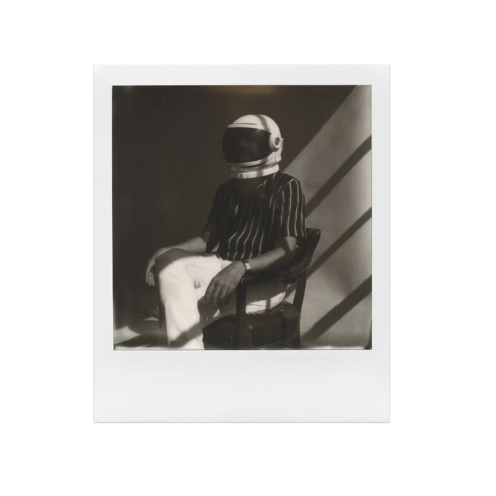 Polaroid 600 - B&W Film - Image 6