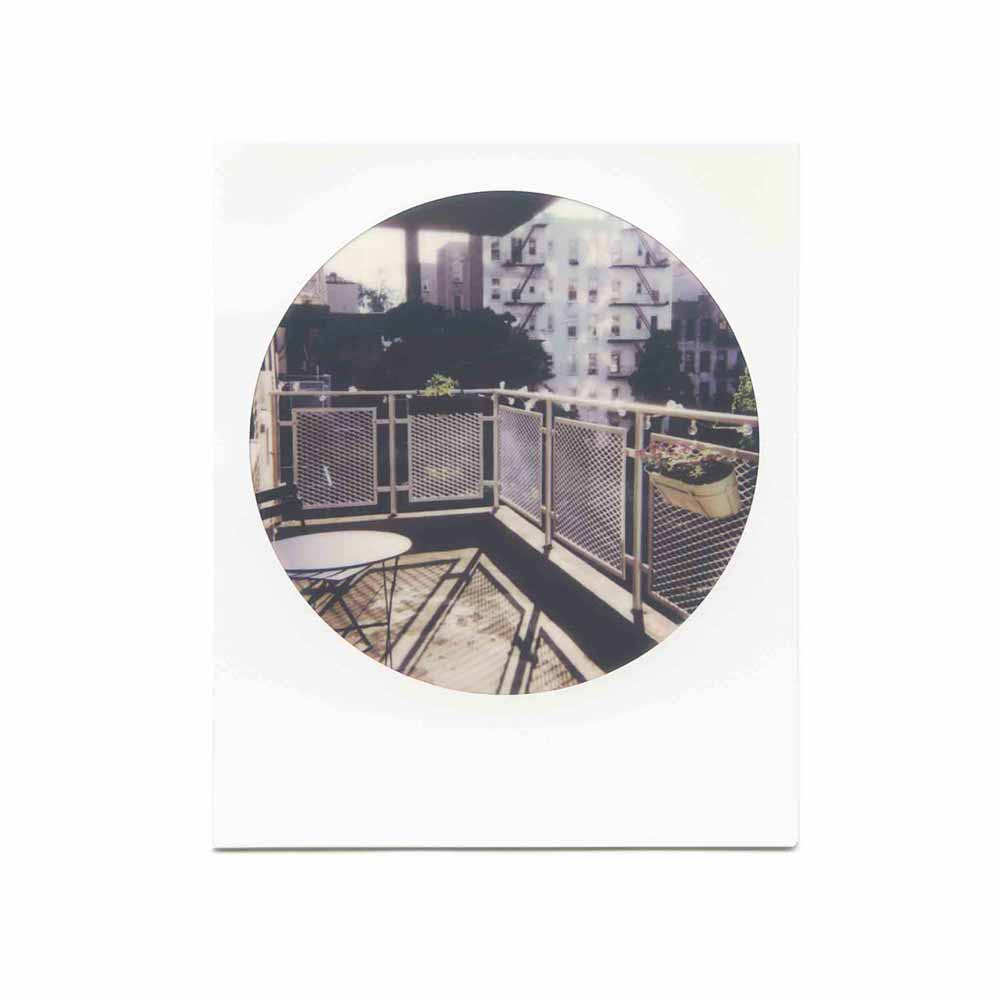 Polaroid 600 Round Frame - Image 3