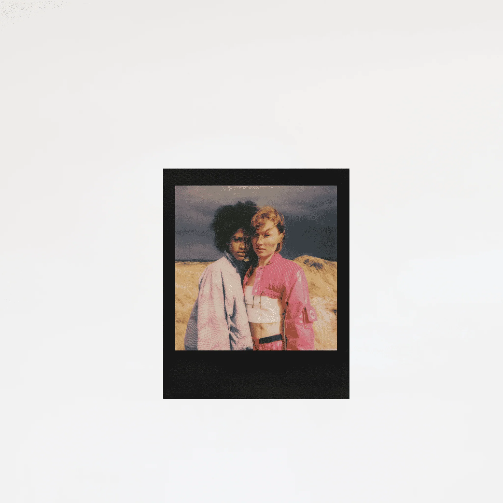 Polaroid GO :: Color Film :: Black Frame - Image 5